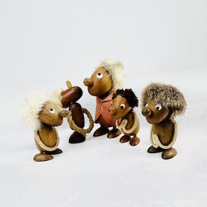 Mid century  teak classic  set of figurines from the 1960s. Hans Bolling /Ciola