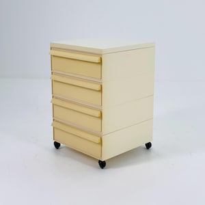 Space age Chest of drawers on wheels model 4601 by Simon Fussell for Kartell, Italy 1970s