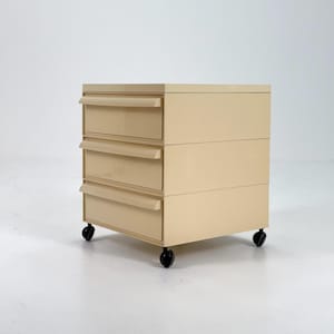 Space age Chest of drawers on wheels model 4601 by Simon Fussell for Kartell, Italy 1970s