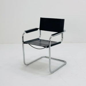 Mid Century iconic Mart Stam S34 armchair / Bauhaus chrome tube steel and leather / 80s vintage cantilever chair  s43