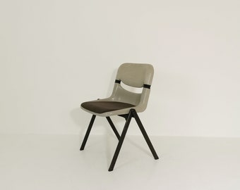 Mid-century Dorsal office chair, designed in 1980 by Emilio Ambas and Giancarlo Piretti for the Italian company Openark.