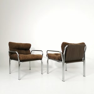 One of tow Bauhaus lounge armchairs in Tublar chrome with velvet upholstery, 1980s image 4