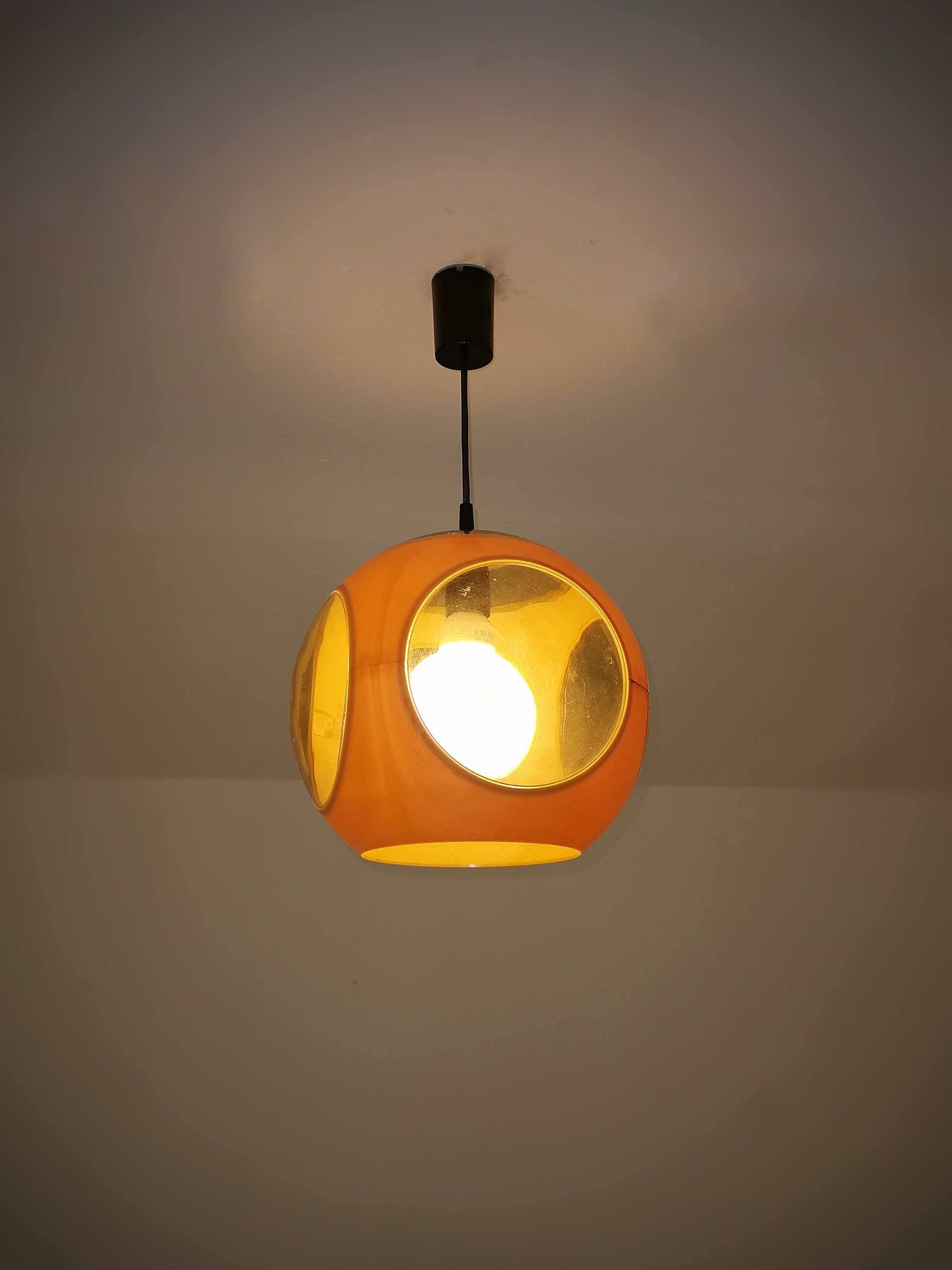 Space Age Ufo Lampe Halbkugel Plastik orange 60er 70er - plutoraker