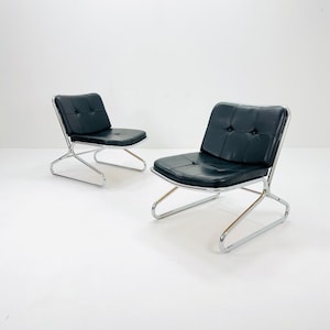 Mid Century Norwegian Kengu Leather Lounge Chair by Elsa Mid Century Norwegian Kengu Leather Lounge Chair by Elsa