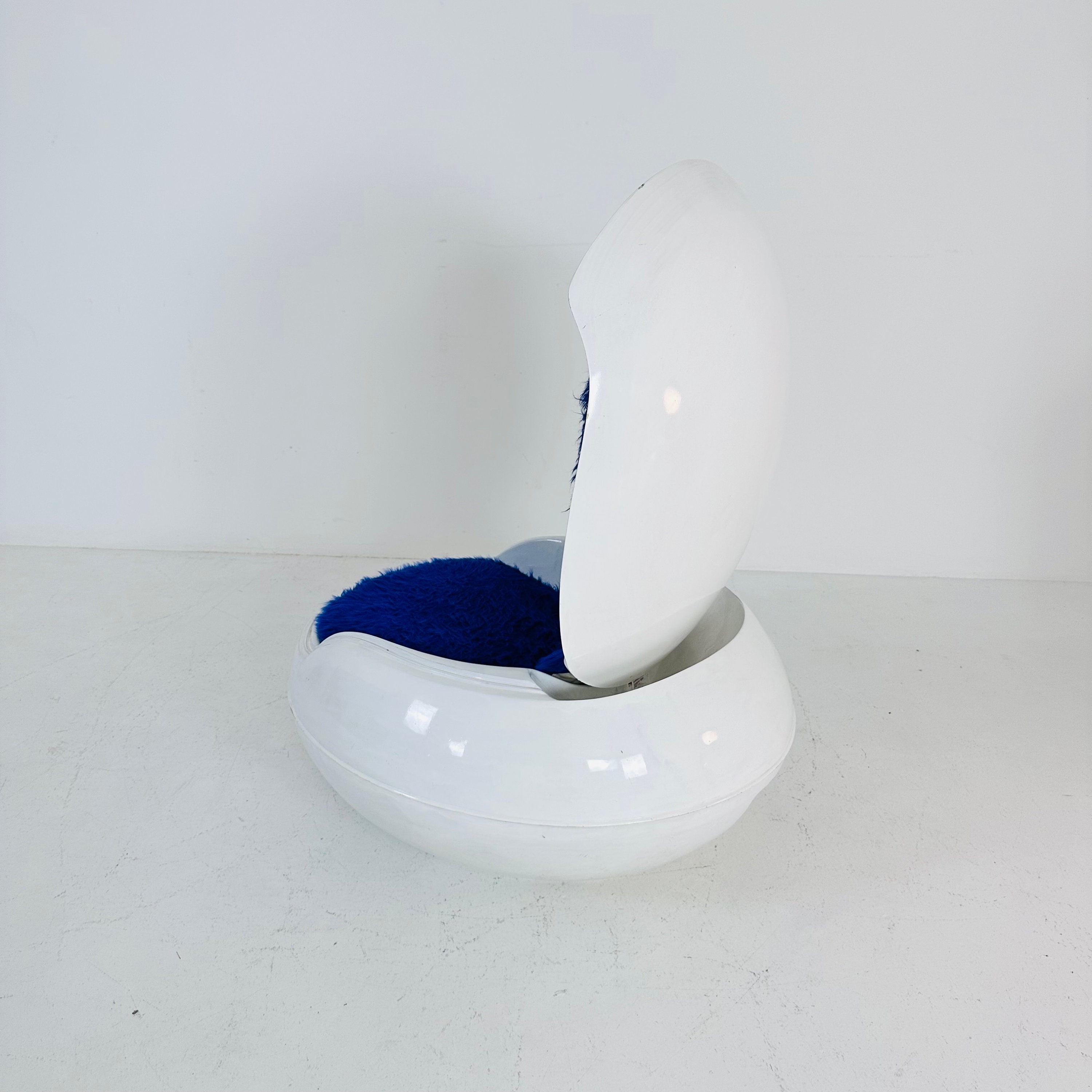 White Blue Garden Egg Chair by Peter Ghyczy, 1960s - Etsy