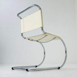 Cantilever MR10 vit stol av Ludwig Mies van der Rohe Italien, 1980-talet bild 6