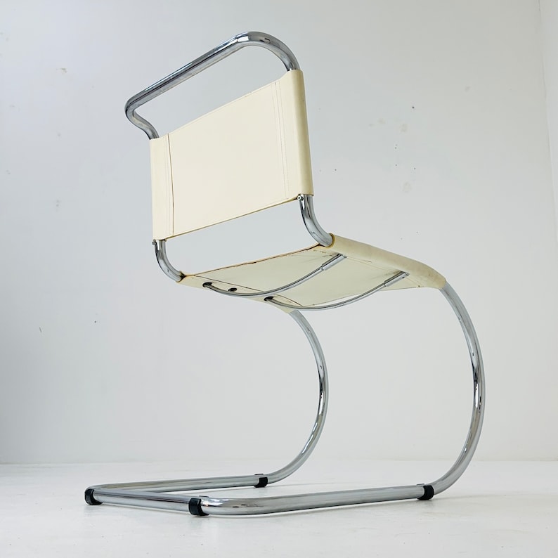 Cantilever MR10 vit stol av Ludwig Mies van der Rohe Italien, 1980-talet bild 6