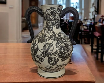 Vintage The Great Wall Black & White Floral Pattern Ceramic Vase 10" tall A26