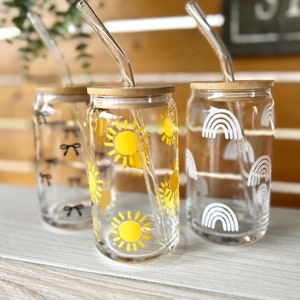Verre à café glacé avec couvercle + paille | Verre arc-en-ciel soleil arc-en-ciel | Cadeau de Noël | Tasse à café glacée | Cadeau pour elle | Cadeau pour hôte | Gobelet à café