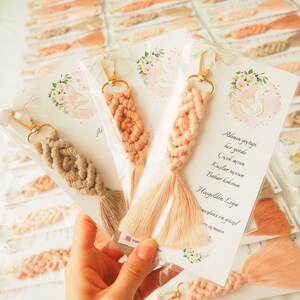 Bulk keychains , makrame Schlüsselanhänger , boho wedding gift , personalized guest gifts, macrame gift, rustic wedding ,hochzeitsgeschenk