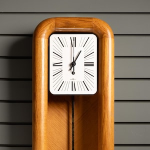 Vintage Howard Miller Modern Wall Clock | Minimalist 1950s