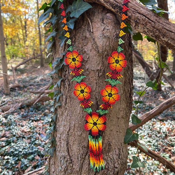 Collar de Arte Huichol / Arte Mexicano / Espíritu Rojo