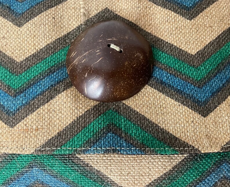 Vintage natural fiber blue green tan clutch button