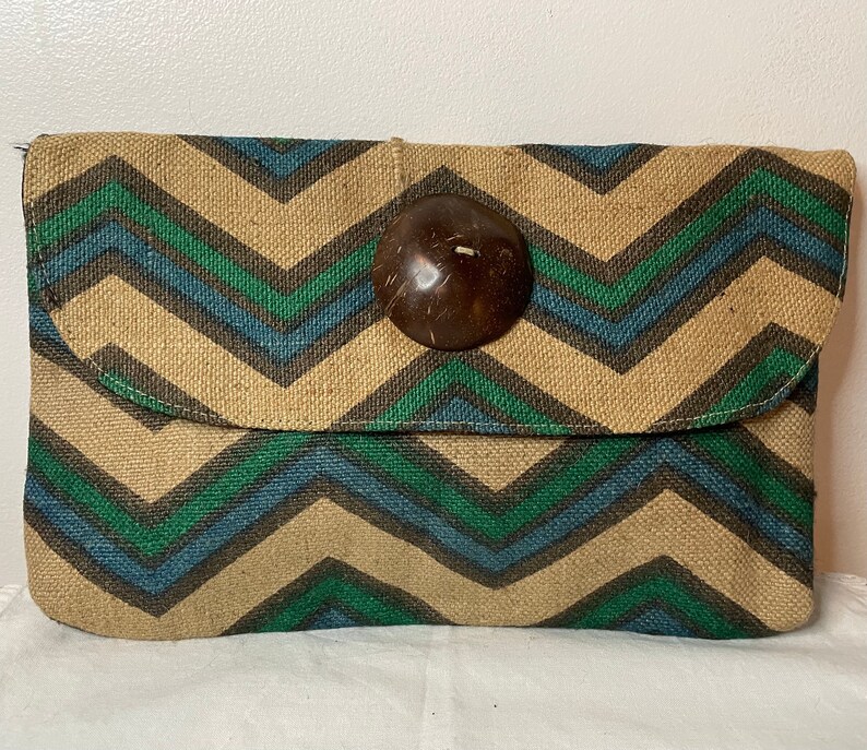Vintage natural fiber blue green tan clutch button