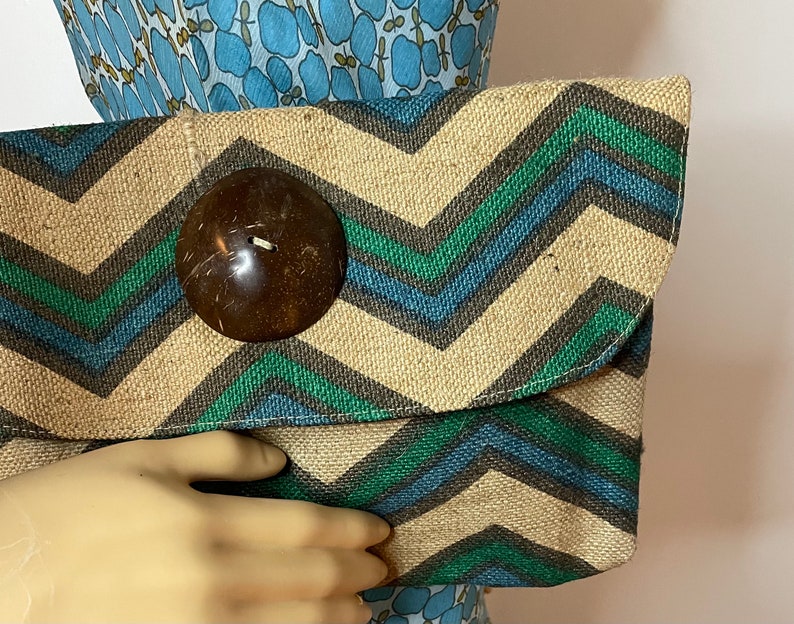 Vintage natural fiber blue green tan clutch button
