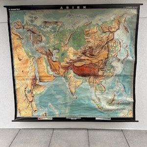 Mappa murale della scuola vintage. Asia. Dott. Hermann Haack. Di lingua tedesca. VEB Istituto Geografico-Cartografico Gotha. DDR. Metà secolo