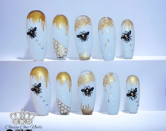 Bees, dripping honey, gold and white, press on nails