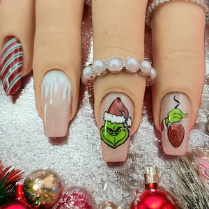 Christmas Grinch nails|holographic nails|Christmas nails|red and green nails|glitter nails|press on nails|glue on nails