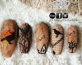 Uñas postizas de Edgar Allan Poe, Uñas de otoño con diseño de cuervo