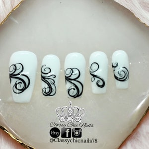 White nails black swirls|white nails with flourishes|white and black nails|press on nails|glue on nails