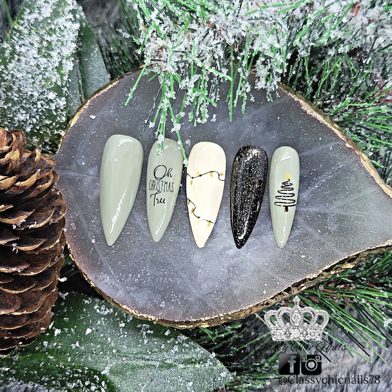 Press on nails, glue on, christmas tree, green, artificial nail extensions image 1