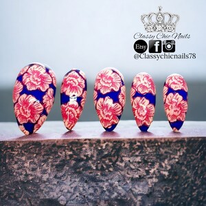 Pink and blue floral nails|blue and pink nails|press on nails|glue on nails