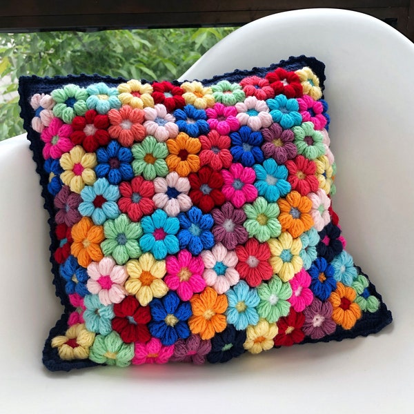 Chunky Daisy Crochet Cushion Cover, Hand Knit Flower Pillowcase, Fun Throw Pillow, Home Decor, Modern Floral Knit Sofa Pillow, Custom Design gift