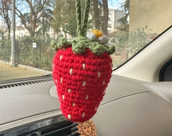 Breloques de miroir de voiture au crochet à la fraise faites à la main, accessoire de voiture Amigurumi, nouveau cadeau de voiture, suspension de miroir de voiture, intérieur de voiture, pendentif de rétroviseur