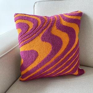 Hand Tufted Swirly Punch Needle Pillow Cover,Decorative Embroidered Cushion Case,Y2k Vibrant Wavy Lines,Fun Home Decor Rug,Psychedelic Print