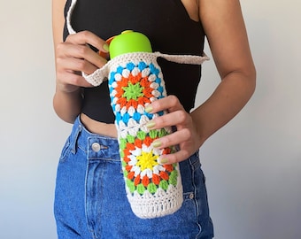 Cute Granny Square Bottle holder,Crochet water bottle carrier,Cross body Strap,  Drink Bottle,Boho Accessories,Y2k Aesthetic,Slow Fashion