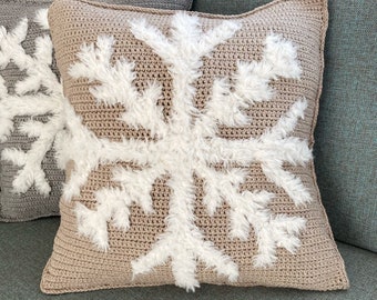 Coussin personnalisé flocon de neige moelleux, housse de coussin au crochet, taie d'oreiller de Noël unique, décoration d'intérieur d'hiver, cadeau de coussin pour canapé en tricot enneigé