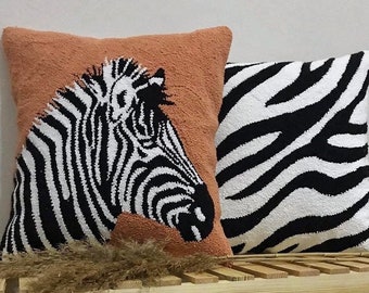 Mains Tufted Zebra Print Punch Needle Pillow Covers, Noir et Blanc Brodé Housse de Coussin, Jungle Home Decor Broderie Rayed Rug Pillow