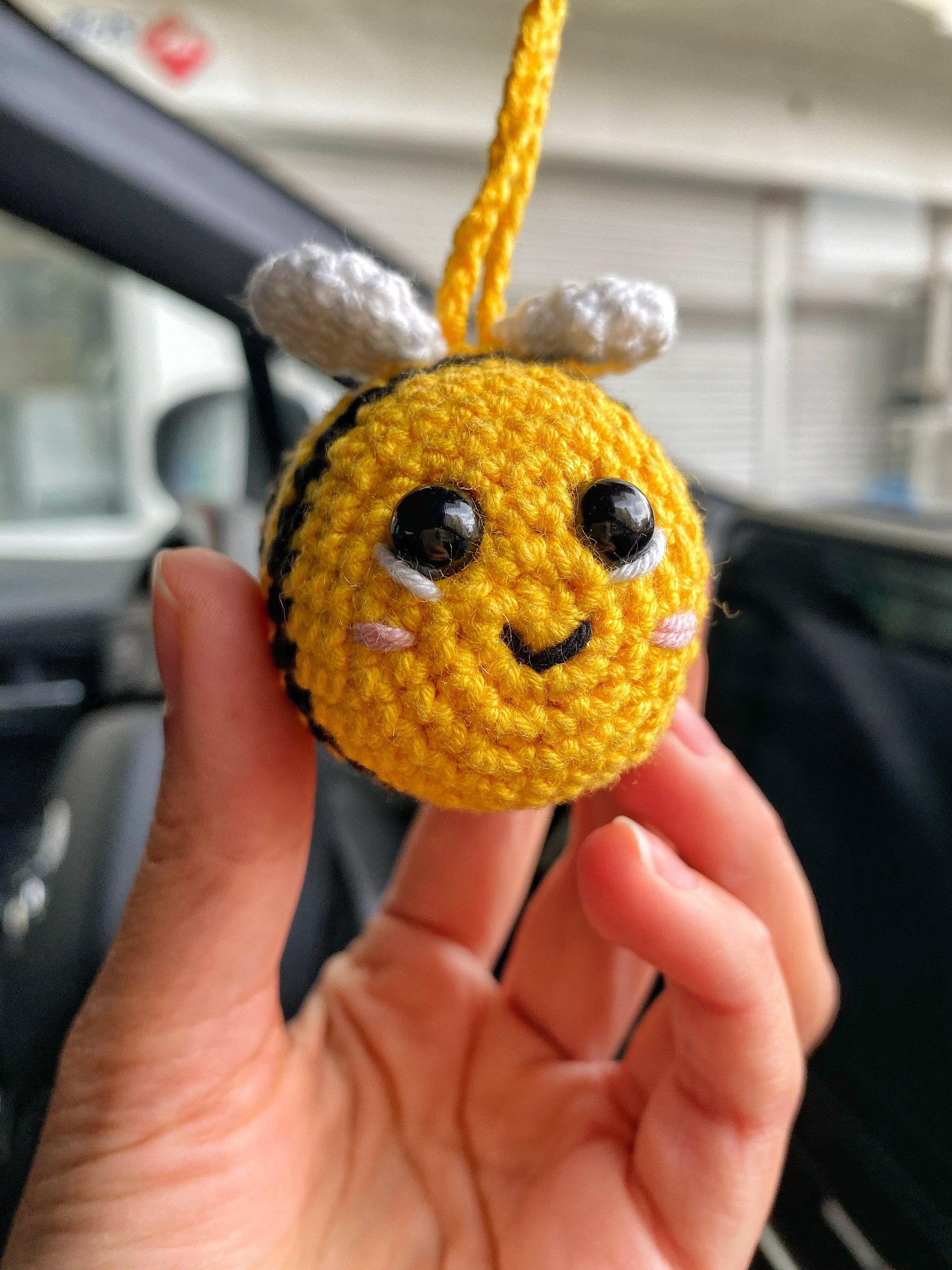 Bunny Crochet Bee Car Ornement - Charme De Rétroviseur