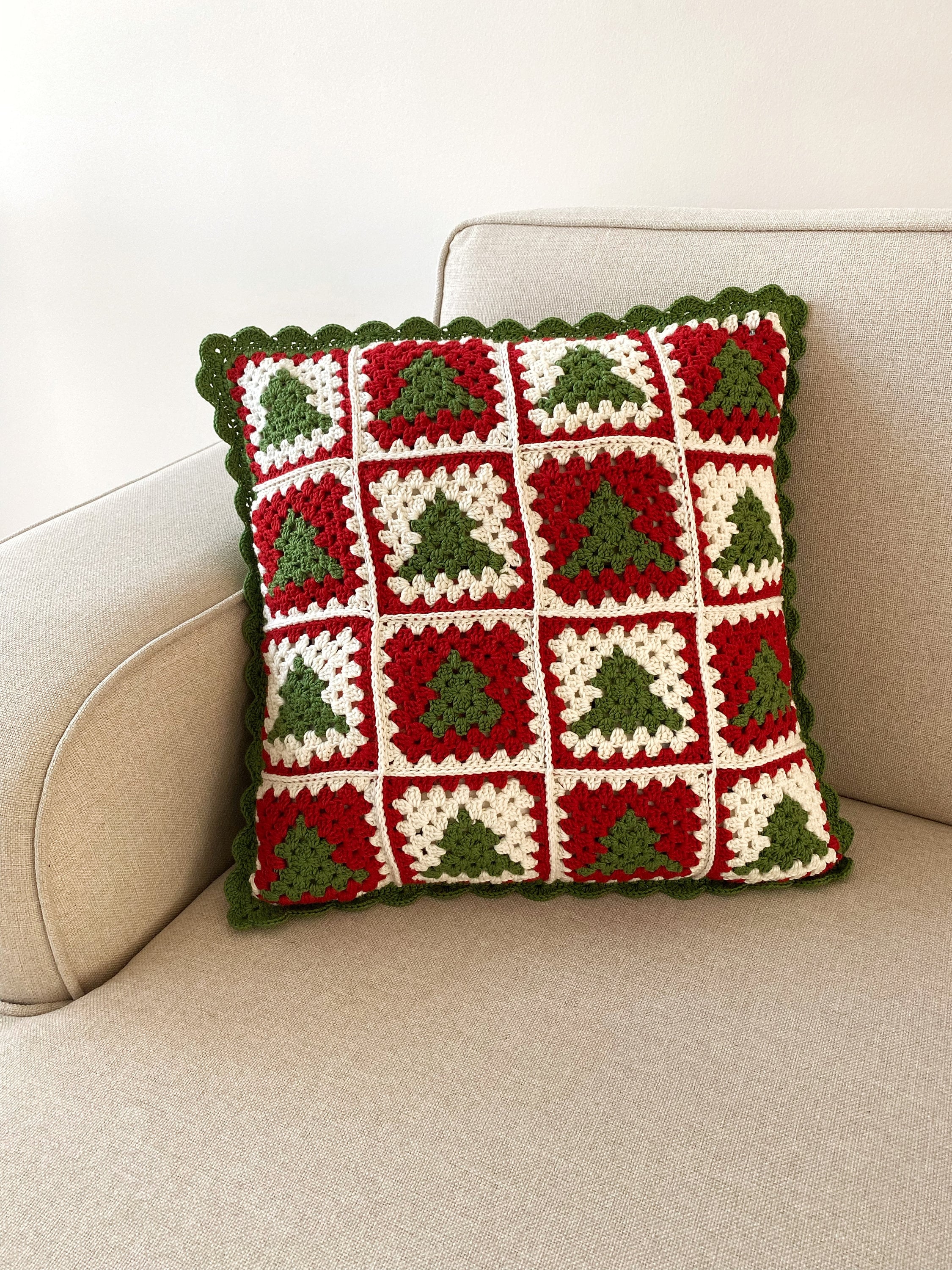 Set di 2 federe natalizie con ricamo a mano a forma di fiocco di neve e patchwork di pelliccia - Italia