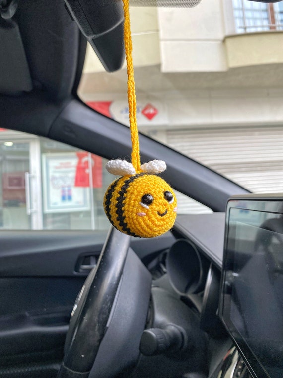 Ciondolo per specchietto per auto fatto a mano all'uncinetto, ape di miele,  accessori per auto Amigurumi, regalo per auto nuova, specchio per auto  appeso, interni auto, ciondolo per specchietto retrovisore 