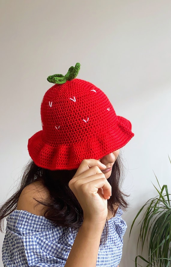 Cute Crochet Strawberry Bucket Hat,handmade Crochet Unisex  display picture 1