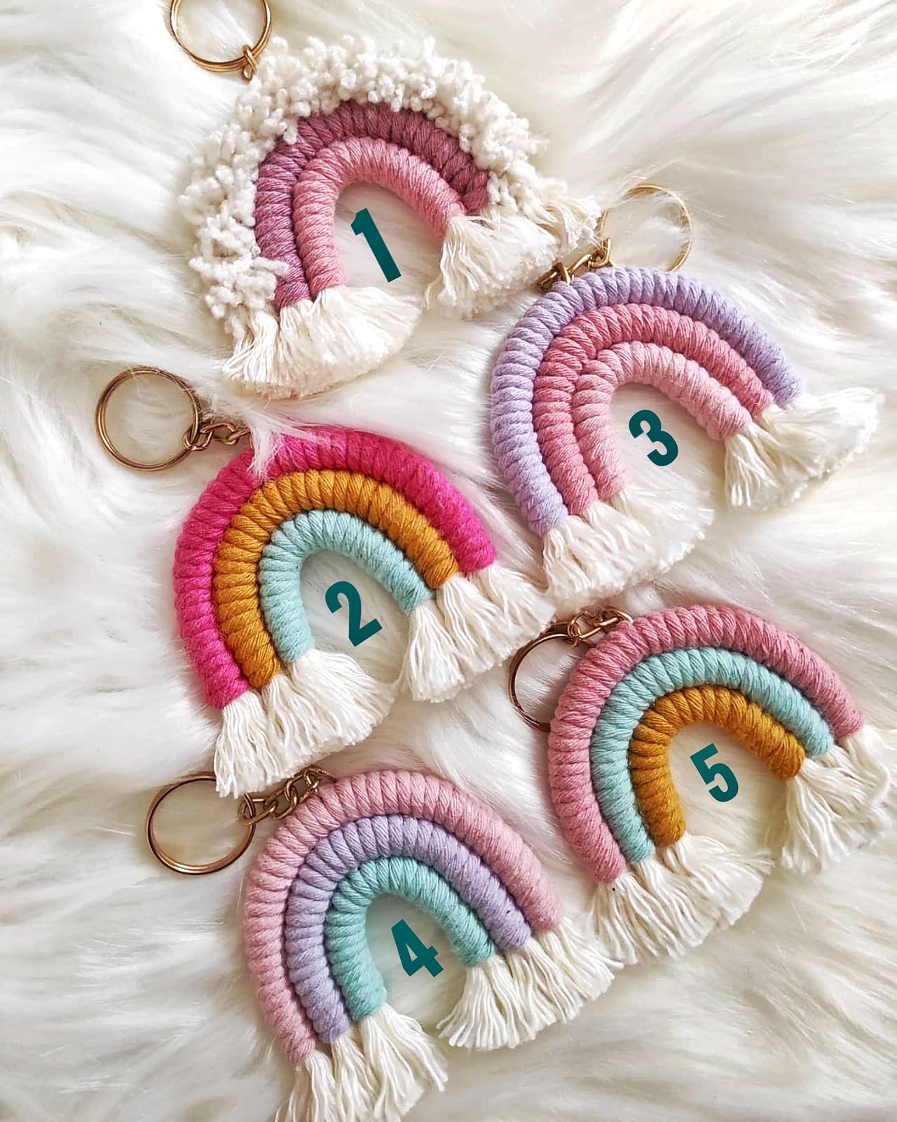 DECI Carabiner Macrame Keychain ovy - メルカリ