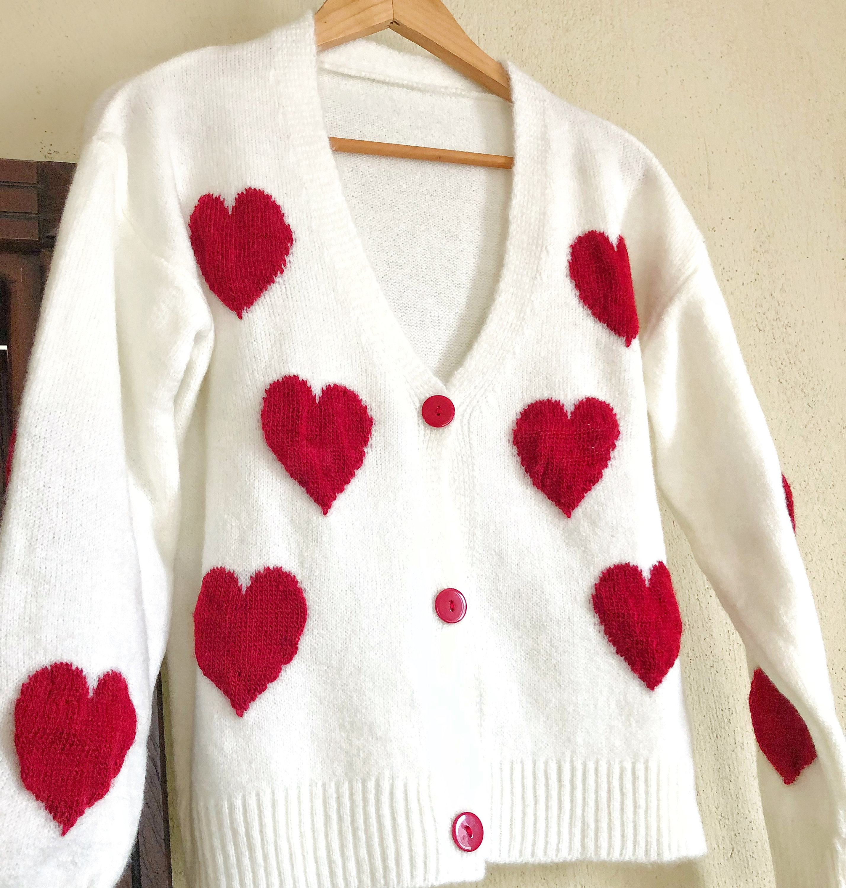 KNIT CARDIGAN WITH HEART BUTTONS - Red | ZARA Spain