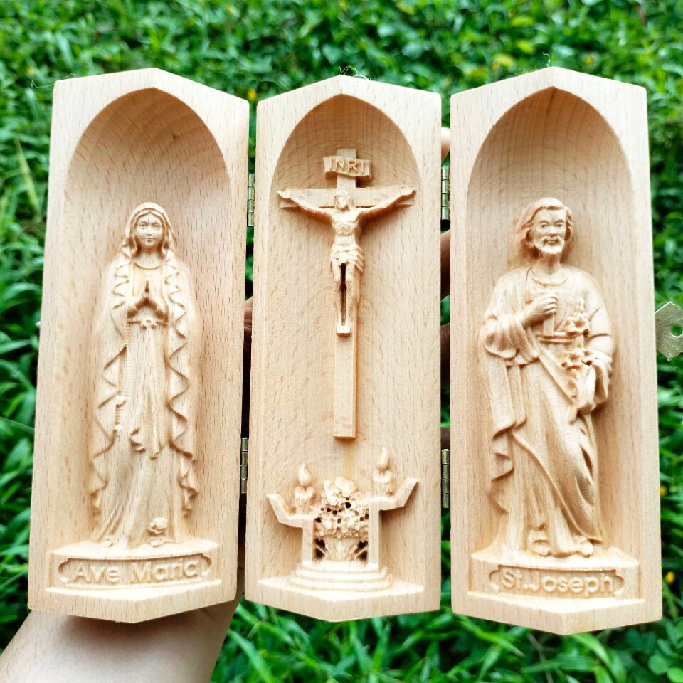 Triptyque Religieux En Bois Sculpté à La Main - Petit Autel Portatif Jésus, Marie, Joseph