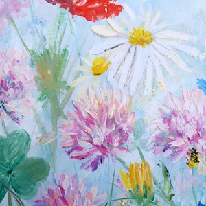 Pintura original de prado de trébol, aciano silvestre, diente de león, amapola, margarita, flores de trébol con abejorro y mariposa, pintura al óleo cuadrada