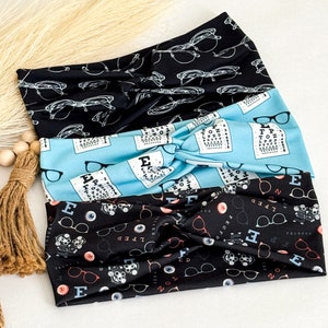 Ophthalmology Twist Headband: Eyeglasses & Eye Chart Print