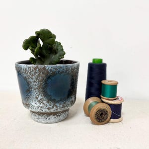 Maceta azul vintage: maceta de cerámica marrón y azul