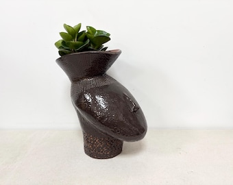Maceta con forma de cabeza de cerámica de estudio vintage, jarrón de arcilla hecho a mano, fabricado en Inglaterra.