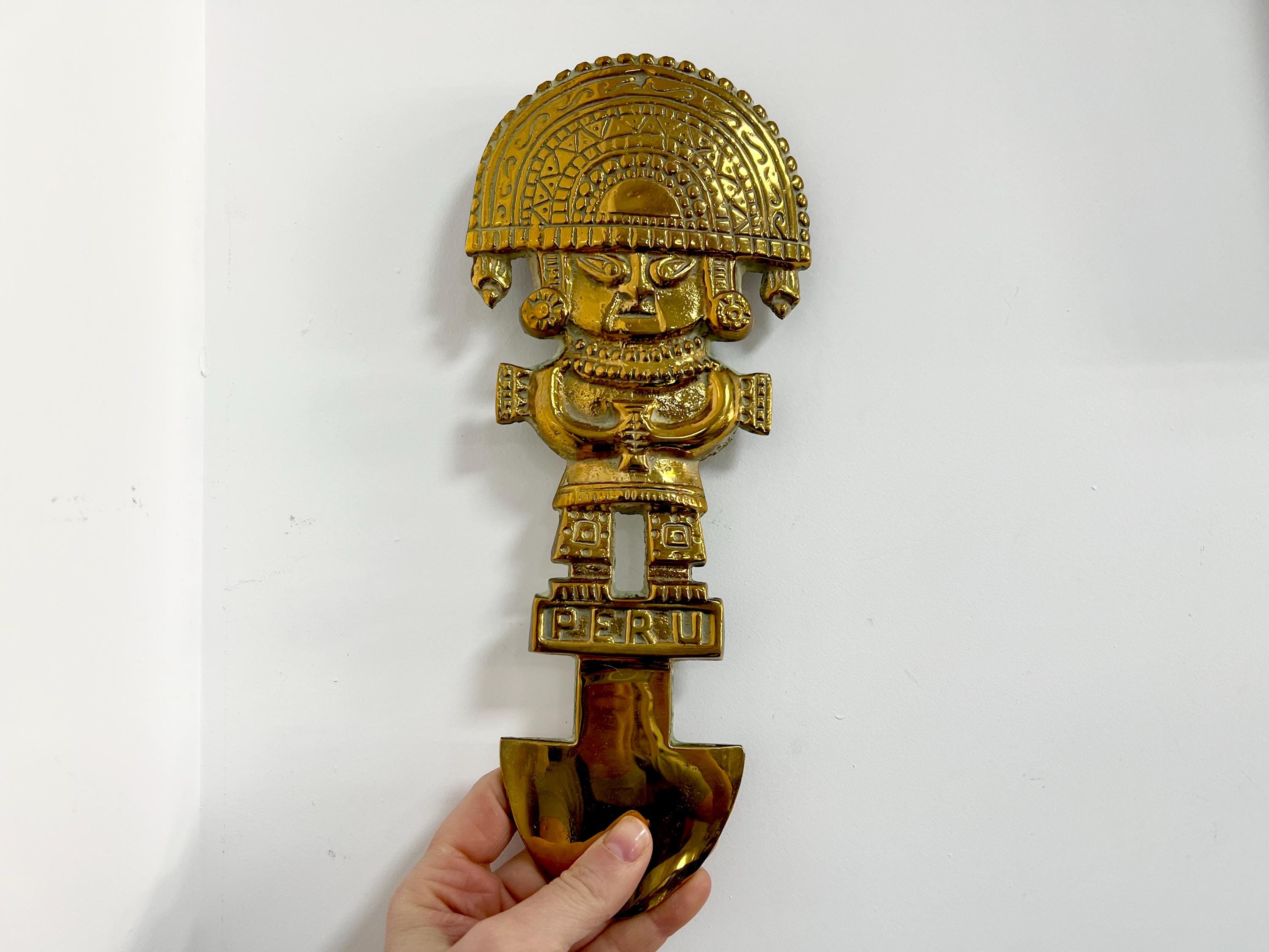Plaque Murale Décorative Tumi / Couteau Cérémoniel – Laiton Massif, Pérou, H 26cm