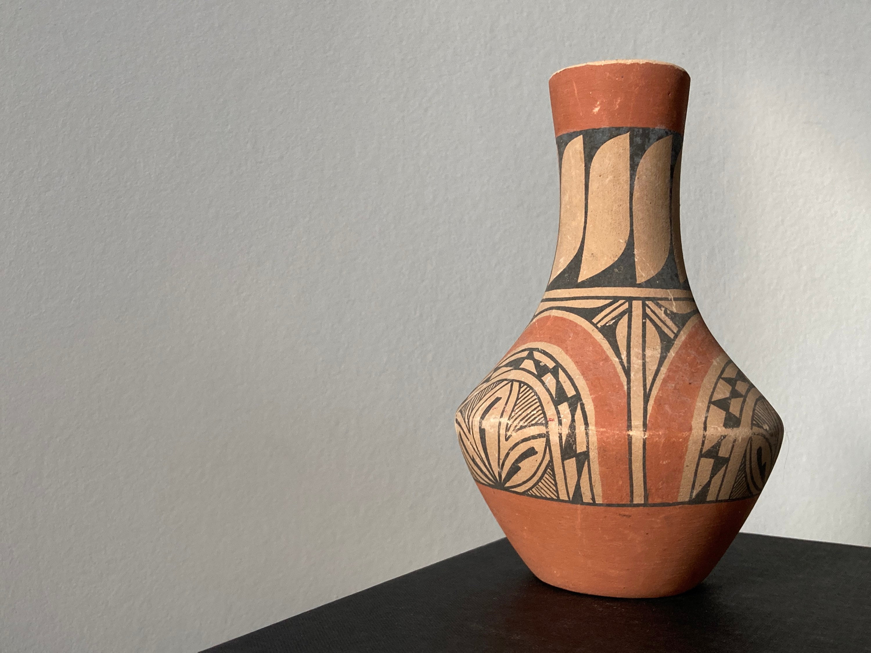 Native American Jemez Indian Pottery Vase 2.75 (35bc98)