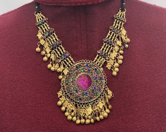 Collier Afghan fortement orné fait à la main, collier de style pendentif afghan avec glands dorés, collier Kuchi, bijoux Boho afghans