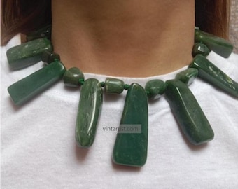 Handmade Dark Green Jade Beaded Necklace: Bohemian Stone Choker