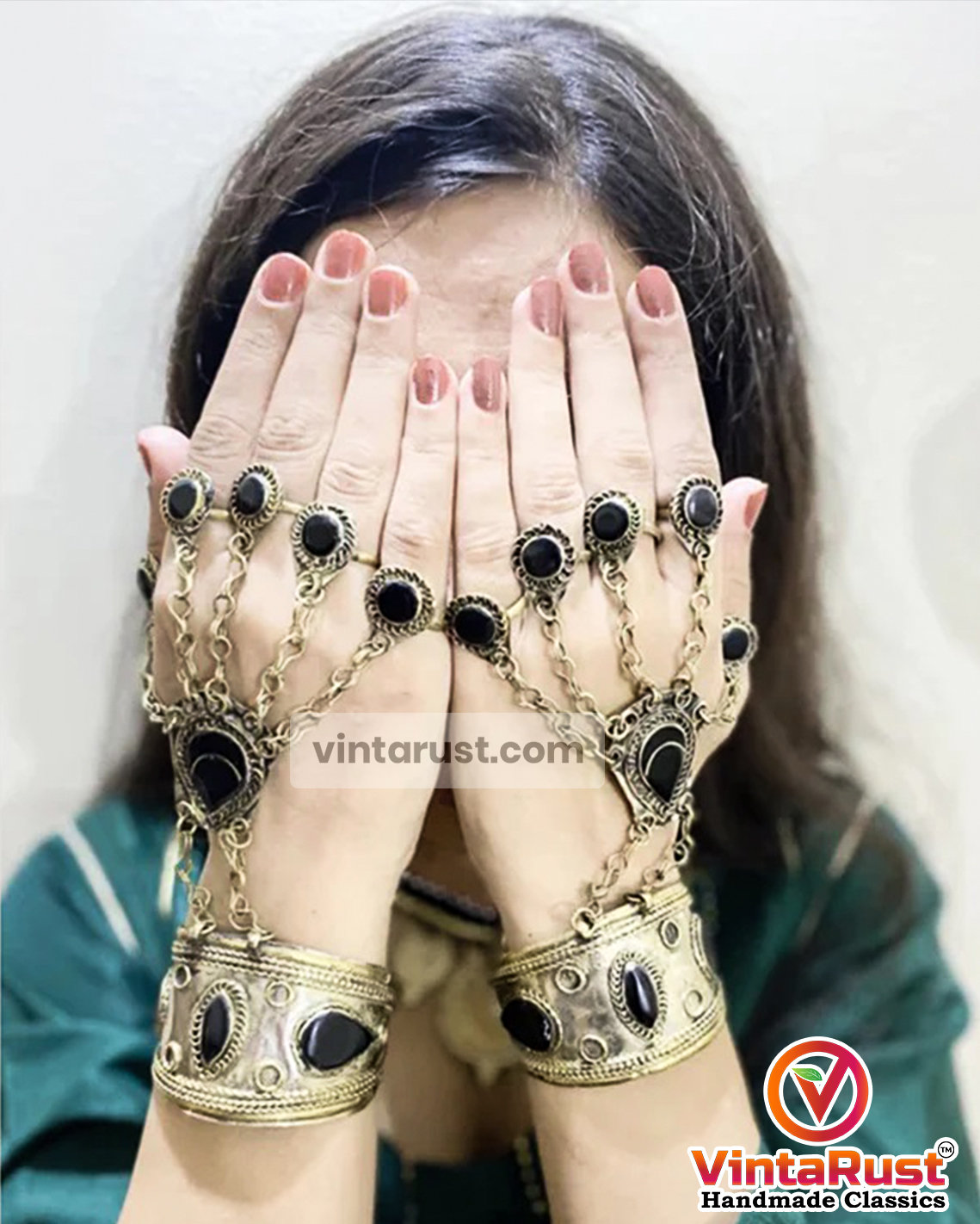 ♡Lovely girls house♡】Simple Heart Pendant Chain Bracelets Link Connected  Gold Metal Wide Finger Ring Bracelet for Women | Lazada
