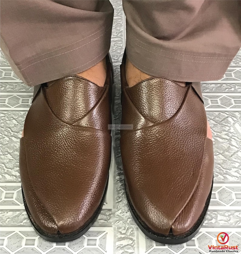 Handmade Shiny Brown Leather Peshawari Chappal: Traditional Men's Sandals image 1