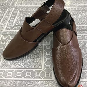 Handmade Shiny Brown Leather Peshawari Chappal: Traditional Men's Sandals image 5